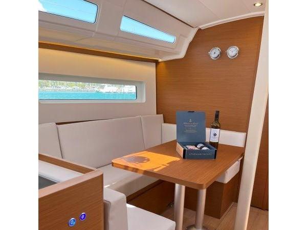 Ethra | Sun Odyssey 380 photo 7