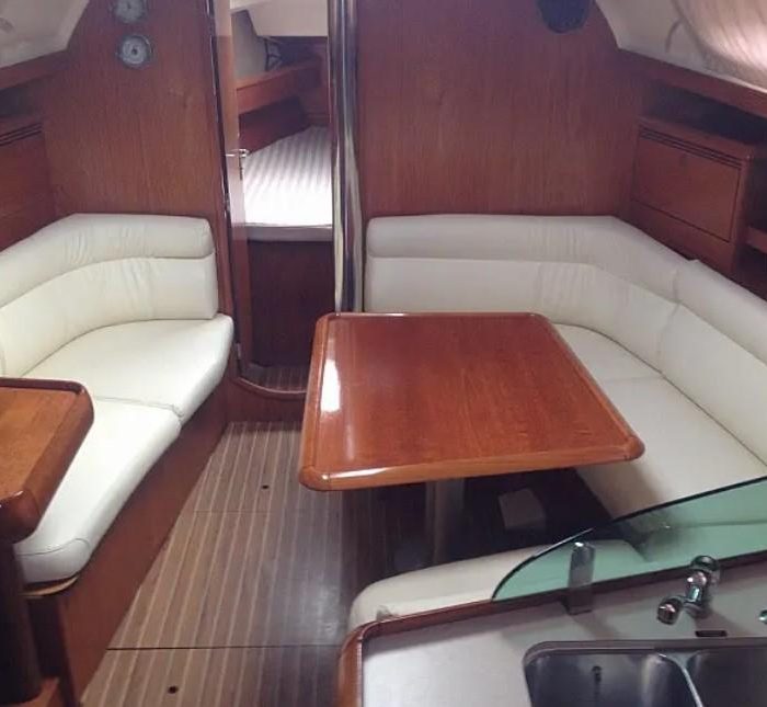 Naias | Sun Odyssey 37 photo 2
