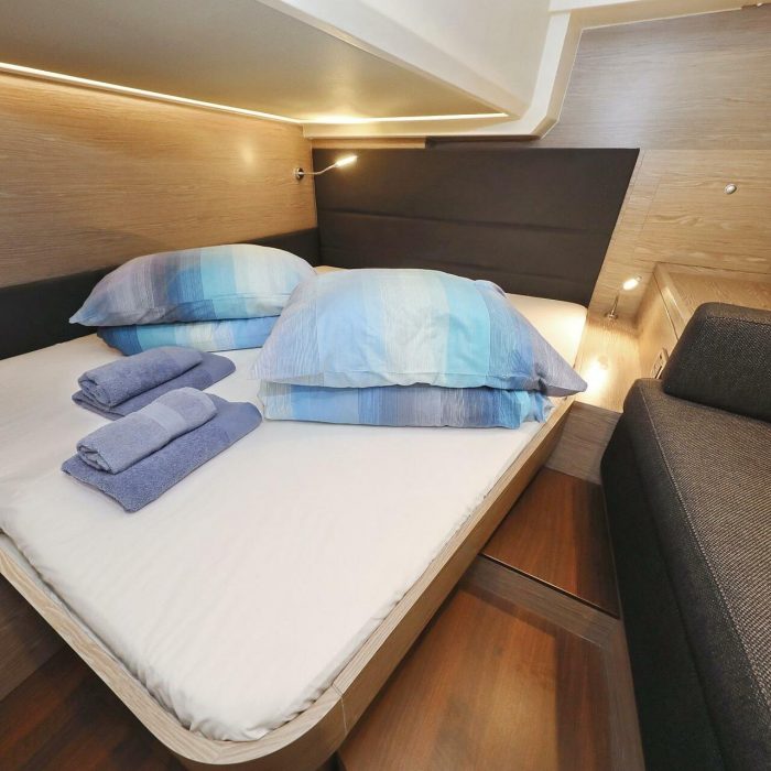 Simply The Best | Hanse 548 photo 11