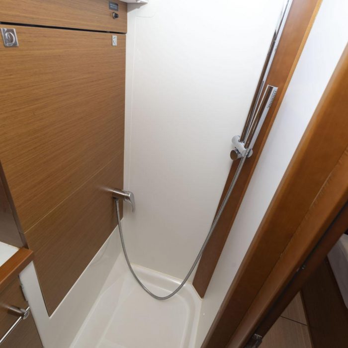 BarElli | Sun Odyssey 389 photo 11