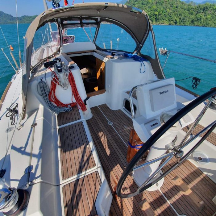 Aqua | Sun Odyssey 33i photo 7