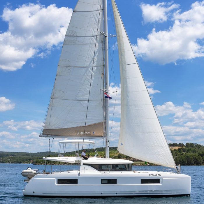 White Pearl | Lagoon 46 photo 5