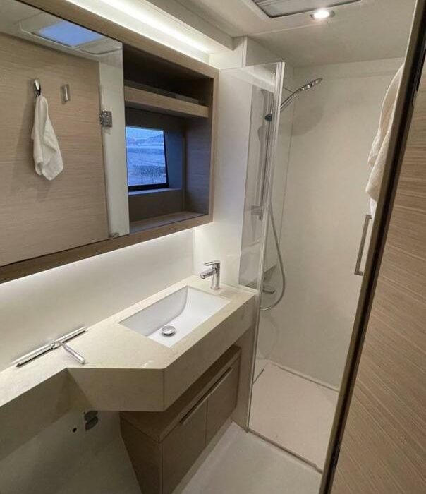 Premium | Lagoon 51 photo 33