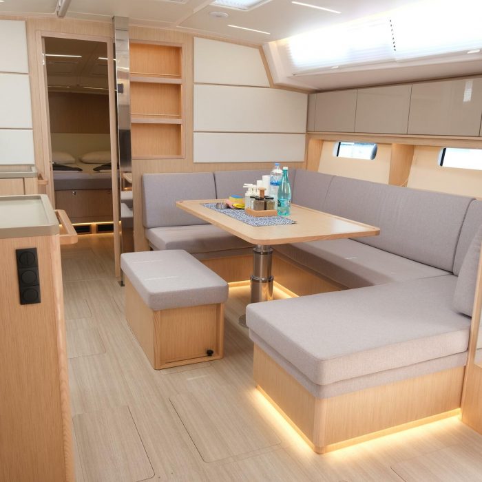 Daviana | Bavaria C46 photo 23
