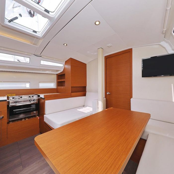 Beauty | Sun Odyssey 410 photo 17