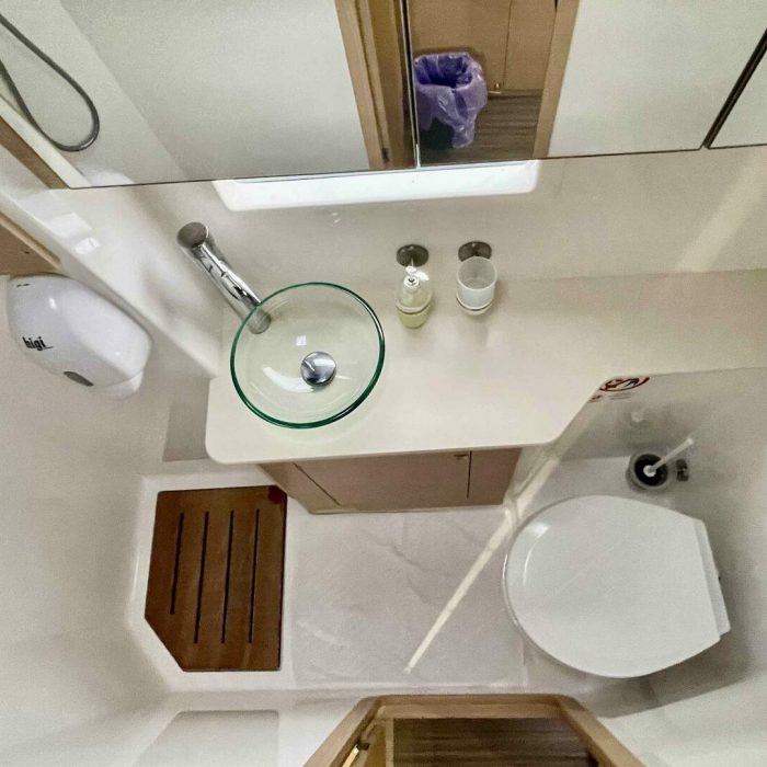 Nirvana | Dufour Catamaran 48 photo 41