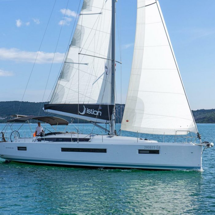 First Ride | Sun Odyssey 490 photo 2