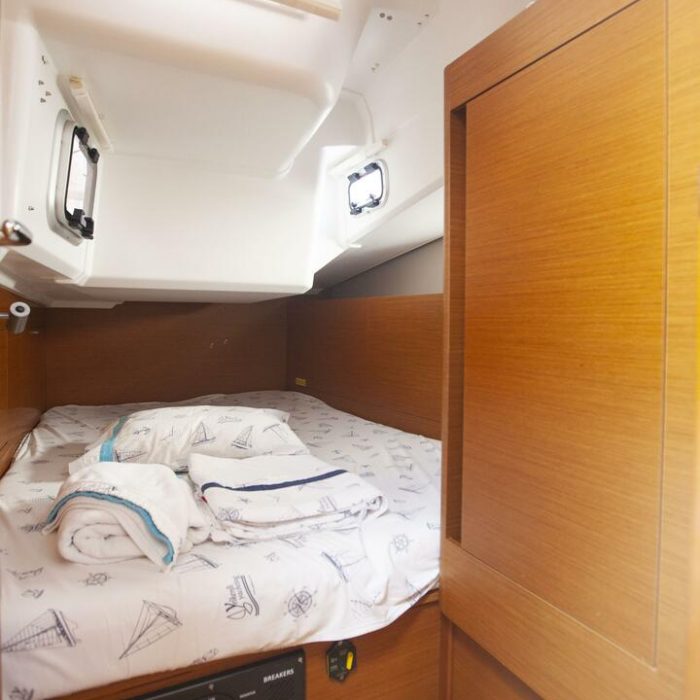 Sea Breeze | Sun Odyssey 410 photo 12