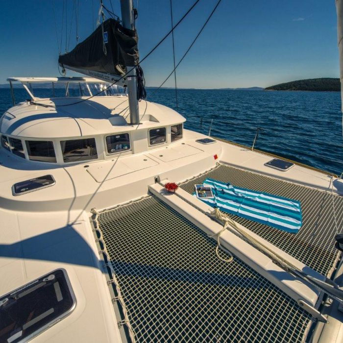 Queen Mia | Lagoon 380 photo 2