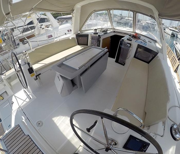 Neška II | Oceanis 45 photo 9