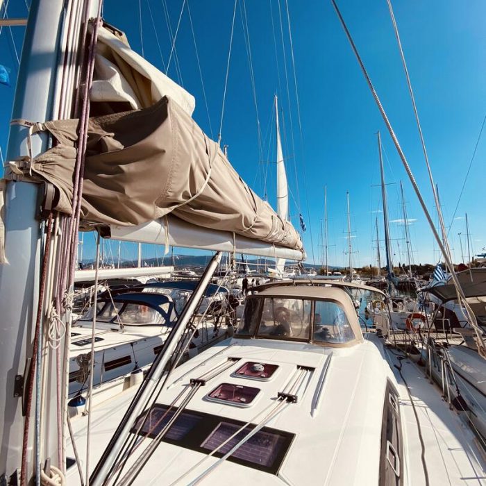 Pura Vida (Pax 12) | Oceanis 50 photo 2