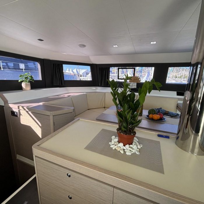 Siente El Mar | Dufour 48 Catamaran - 5 + 1 cab. photo 10