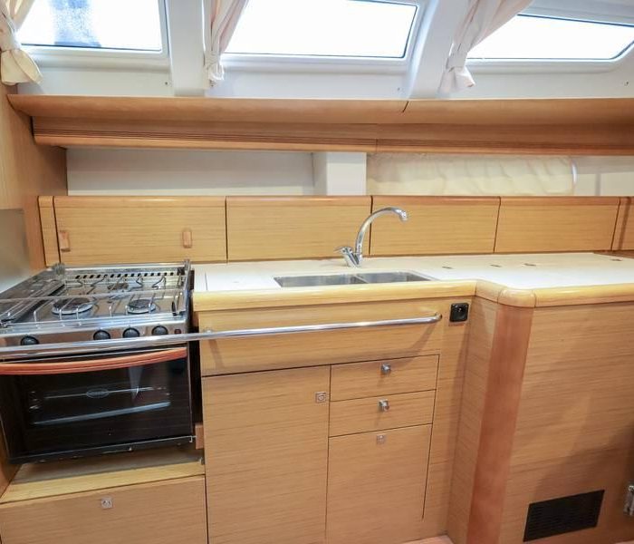 Oceania | Sun Odyssey 44 i photo 6
