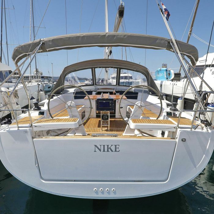 Nike | Hanse 418 photo 3