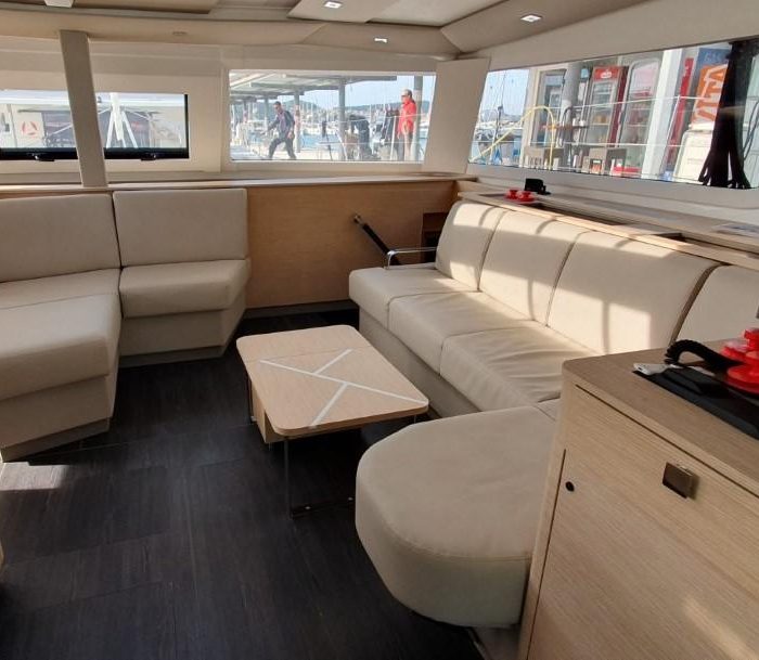 Princess | Fountaine Pajot Aura 51 photo 7
