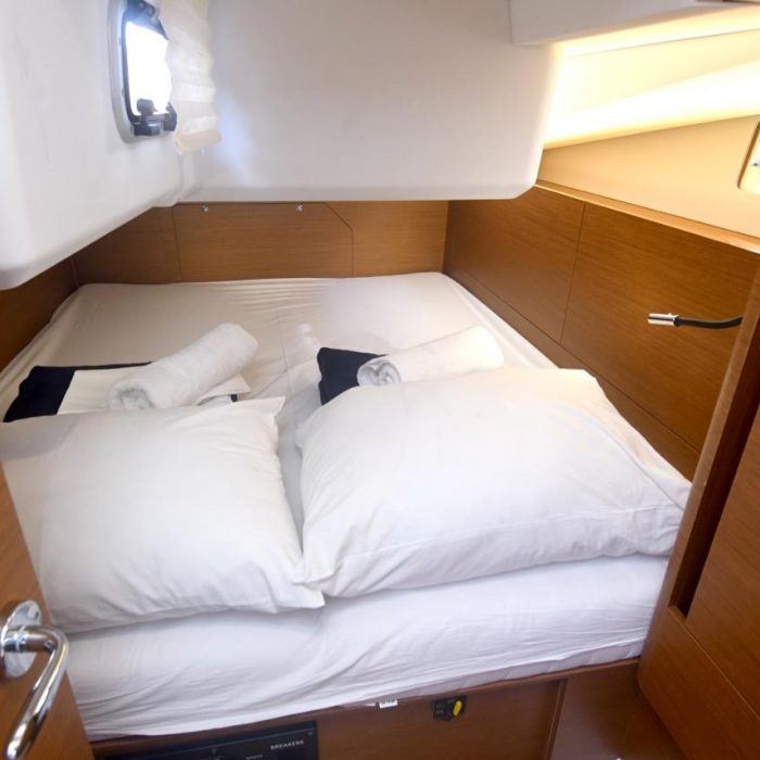 Signum Alfa | Sun Odyssey 440 photo 9