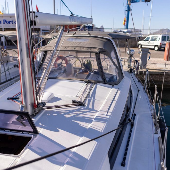 Moin | Oceanis 38 photo 2 Moin | Oceanis 38 photo 2