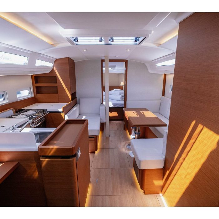 Purr | Sun Odyssey 410 photo 16