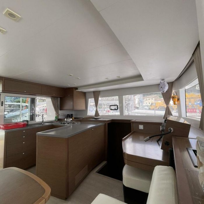 AMARE I | Lagoon 450 Fly photo 30