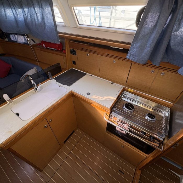 Sail Mira photo 9