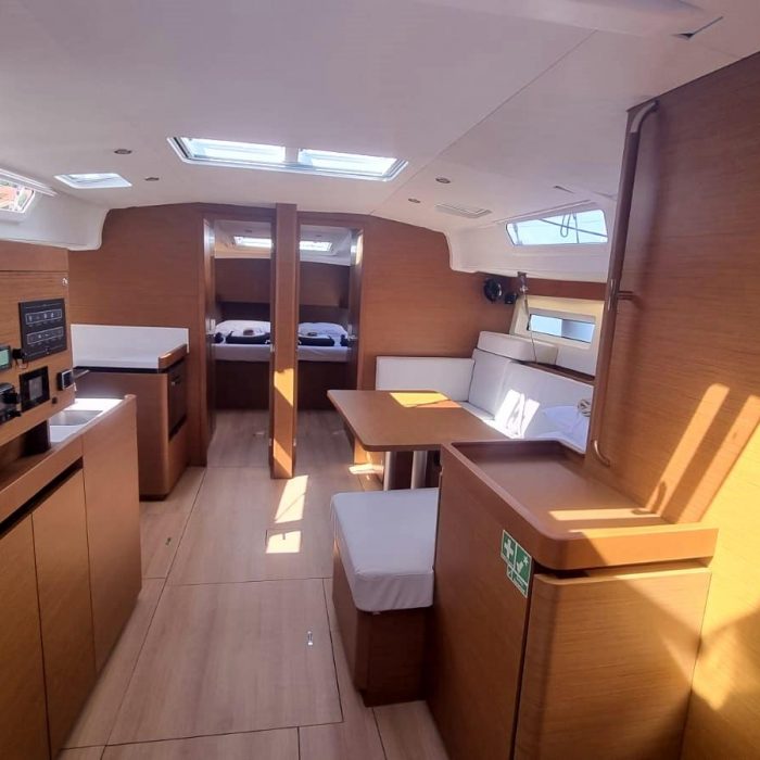 Izzy | Sun Odyssey 490 photo 24