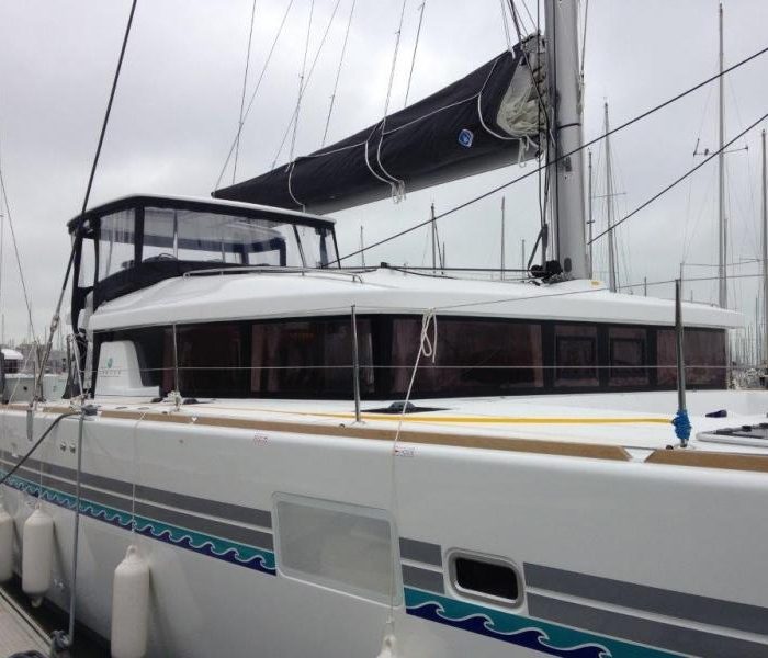 Maui | Lagoon 450 Sport photo 2