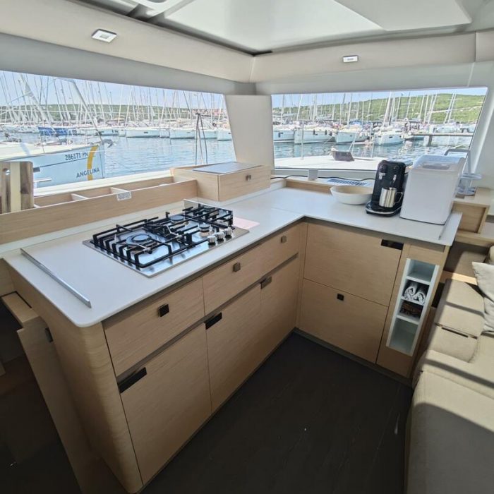 Caramita | Fountaine Pajot Elba 45 photo 16