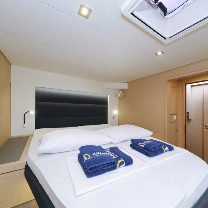 Martin V | Fountaine Pajot Saona 47 Quintet photo 47