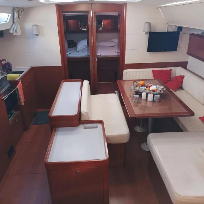 Evita | Oceanis 51.1 photo 11