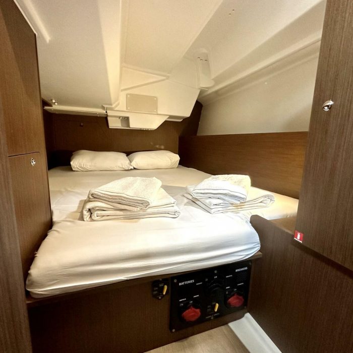 Sail Lyra | Oceanis 38.1 photo 11