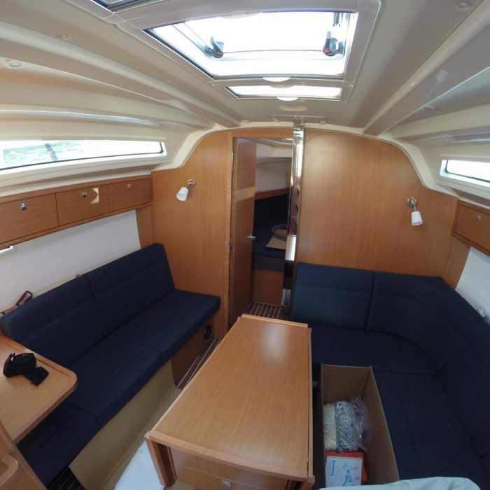 Lilli | Bavaria Cruiser 37 photo 6