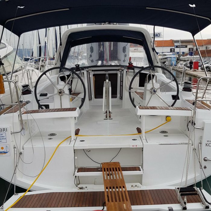 Kolibri | Oceanis 35.1 photo 3