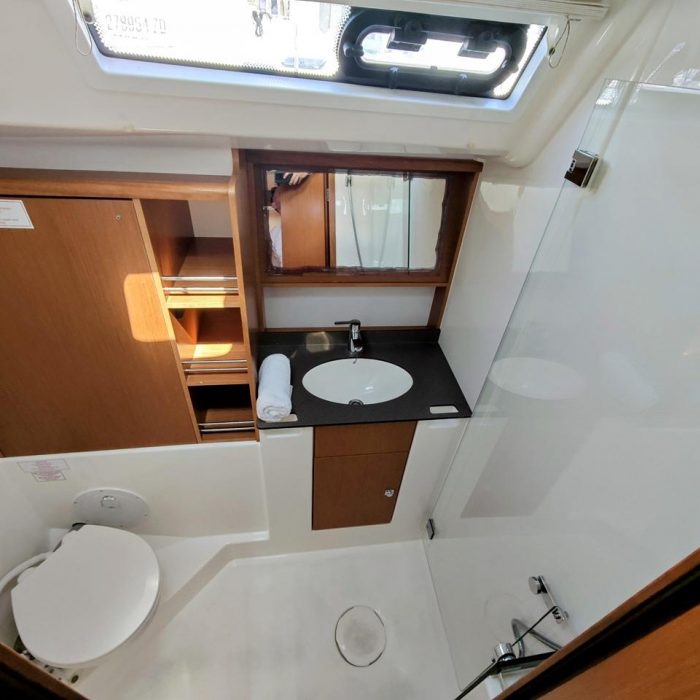 Jozefina | Bavaria cruiser 51 photo 13