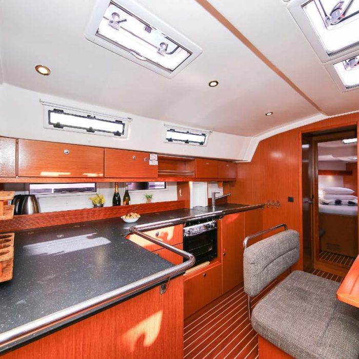 Aries | Bavaria Cruiser 45 photo 15