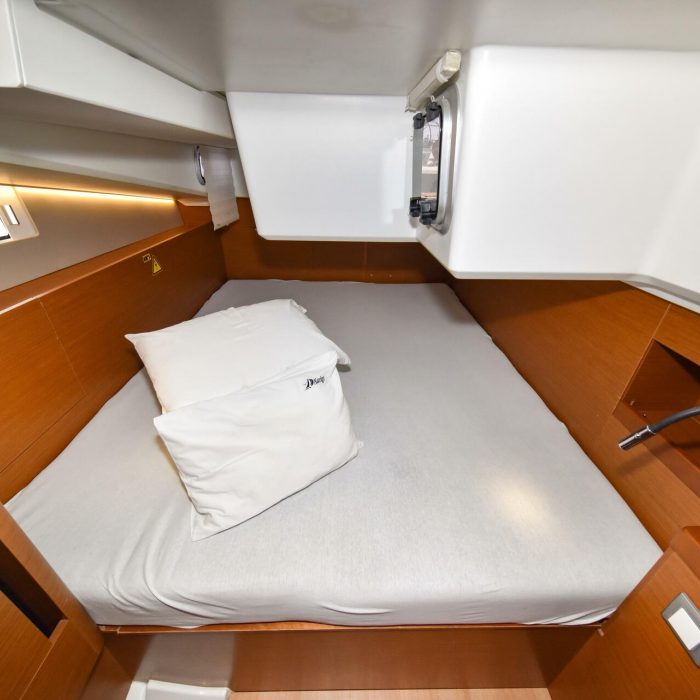 Swannabe | Sun Odyssey 490 photo 20