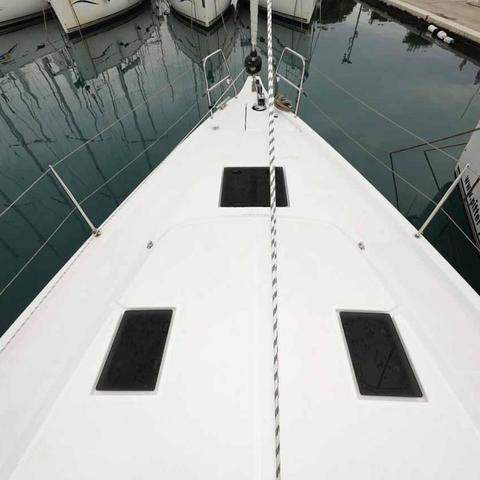 Noana | Bavaria C42 photo 4