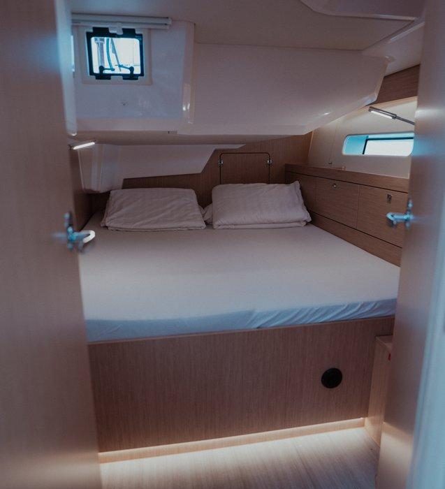 Art N | Bavaria C46 photo 25