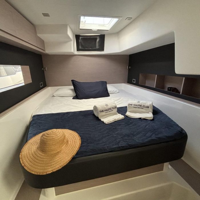 Siente El Mar | Dufour 48 Catamaran - 5 + 1 cab. photo 12