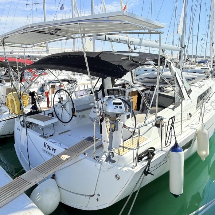 Honey | Oceanis 41.1 photo 2