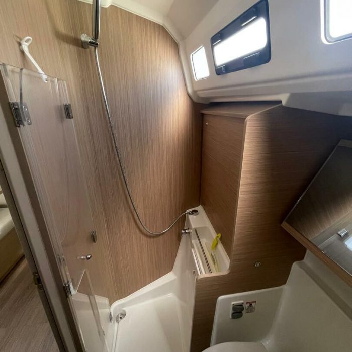 Wing II | Oceanis 40.1 photo 9