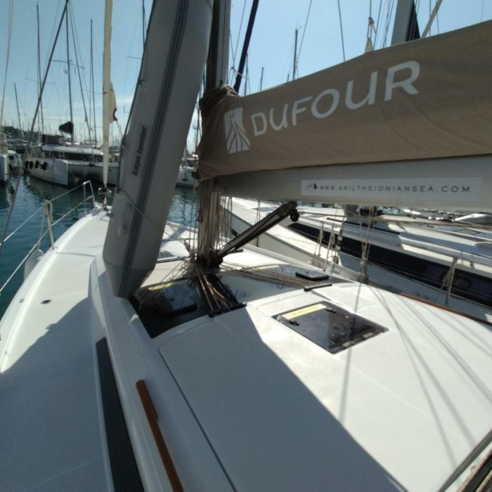 Triumph | Dufour 430 photo 16