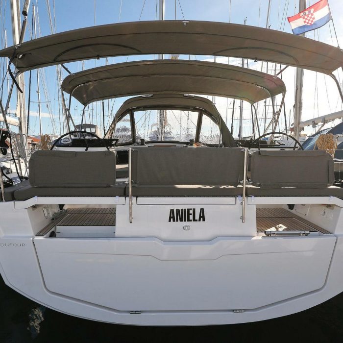 Aniela photo 4