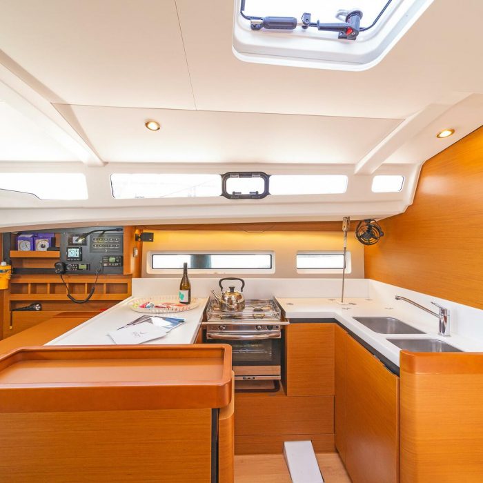 Mike Charlie | Sun Odyssey 440 photo 10