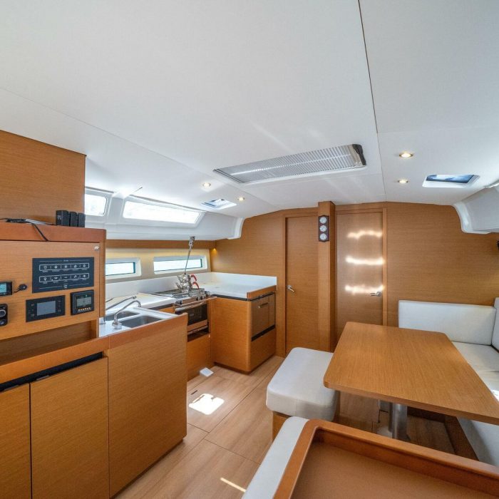 Elenor | Sun Odyssey 490 photo 5