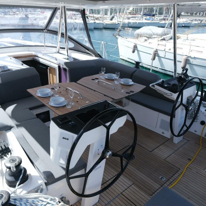 Daviana | Bavaria C46 photo 7