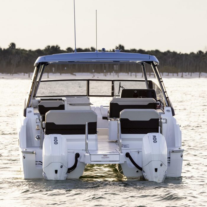 Batcat | Aquila 32 Sport photo 13