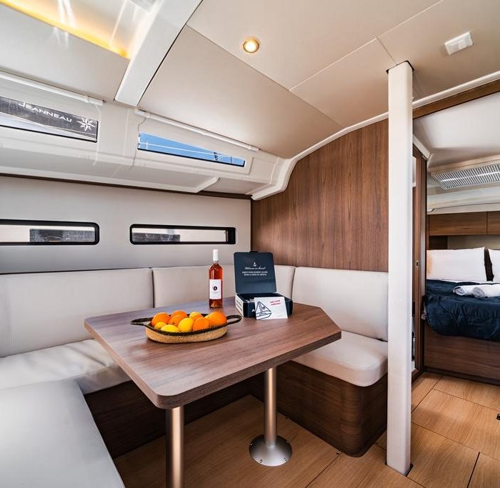 Myriana | Sun Odyssey 415 photo 14