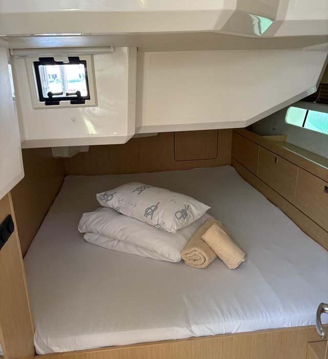 Ara | Bavaria C46 photo 9