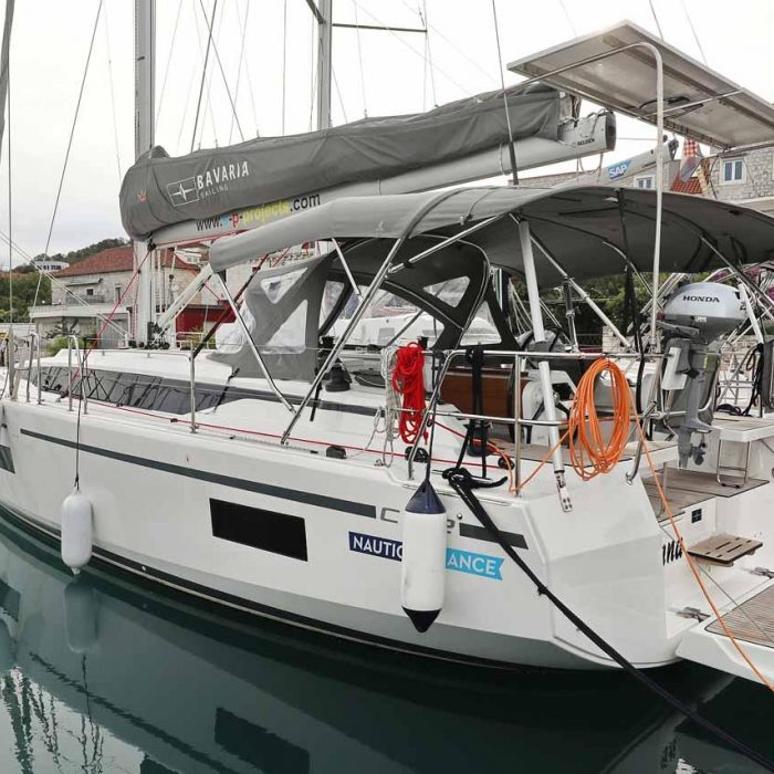 Noana | Bavaria C42 photo 3