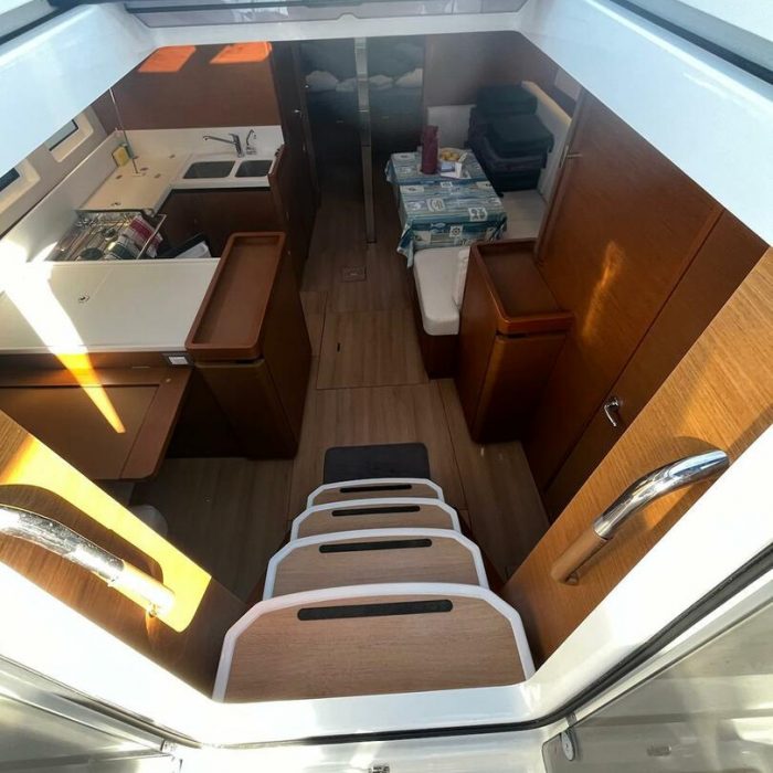 Maryann | Sun Odyssey 440 photo 4